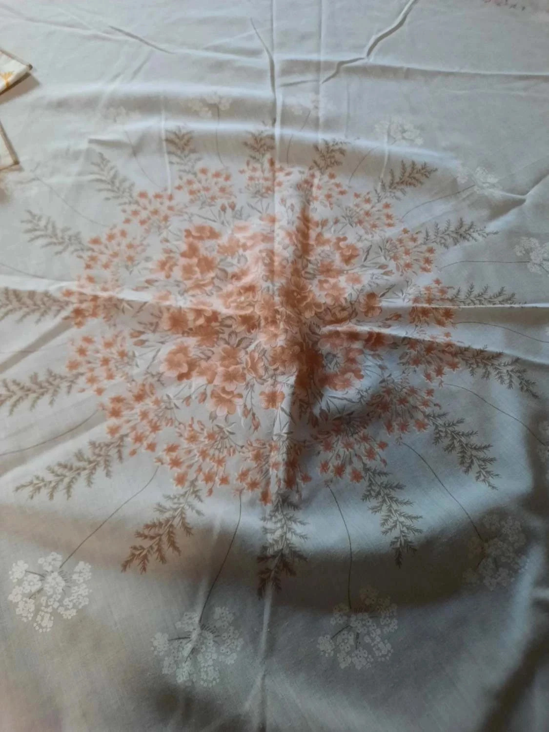 🥀Nappe ronde et ses 10 serviettes. – photo 5